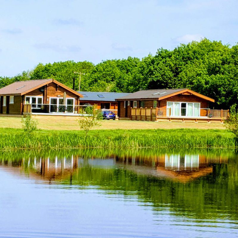Lodges at lake side